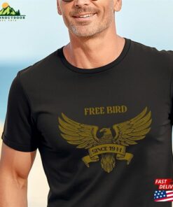 1944 Birth Free Bird T-Shirt Hoodie Sweatshirt 1944 Birth Free Bird T-Shirt Hoodie Sweatshirt