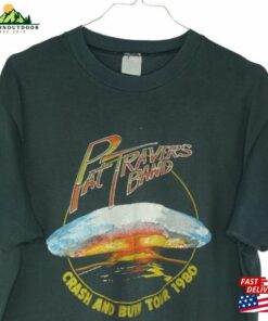1980 Pat Travers Band Crash And Burn Tour Vintage T-Shirt Vtg Bandshirt Original Authentisch 80S Sweatshirt Unisex 1980 Pat Travers Band Crash And Burn Tour Vintage T-Shirt Vtg Bandshirt Original Authentisch 80S Sweatshirt Unisex