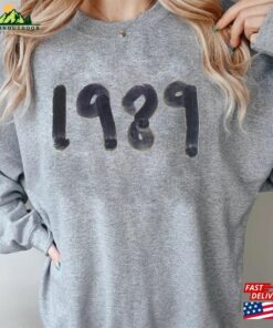 1989 Music Album Sweatshirt 2023 Vintage Concert Shirt Merch Inspired Tshirt Classic Unisex