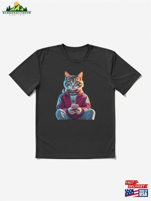 5 Cat Sitting With A Cellphone Design For Gift In Vintage And Retro Style Newest T Hoodie Sweatshirt