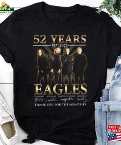 52 Years 1971 2023 Eagles Band Signatures T-Shirt Shirt Fan Gifts Unisex