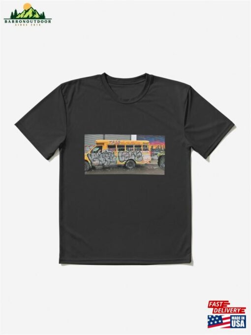 7313 Micro Pigz The Super Duper Deluxe Tour Wagon T-Shirt Active Classic