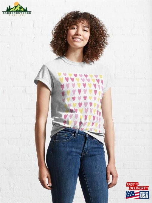 90S 2000S Y2k Cute Heart Pattern Hot Pink Yellow Pastel Classic T-Shirt Sweatshirt Unisex