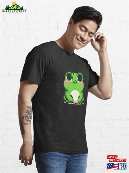 A Green Frog With Big Essential T-Shirt Classic Unisex