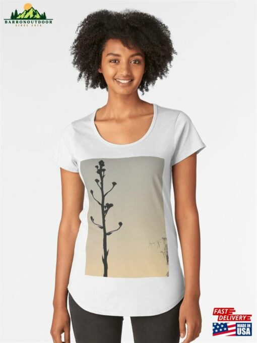 Agave Silhouette Premium Scoop T-Shirt Sweatshirt