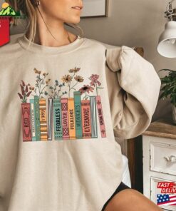 Albums As Books Sweatshirt Trendy Aesthetic For Book Lovers Folk Music Hoodie Classic T Shirt 4