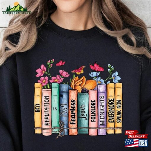 Albums As Books Sweatshirt Trendy Aesthetic For Book Lovers Shirt Taylor Folk Music Unisex T-Shirt