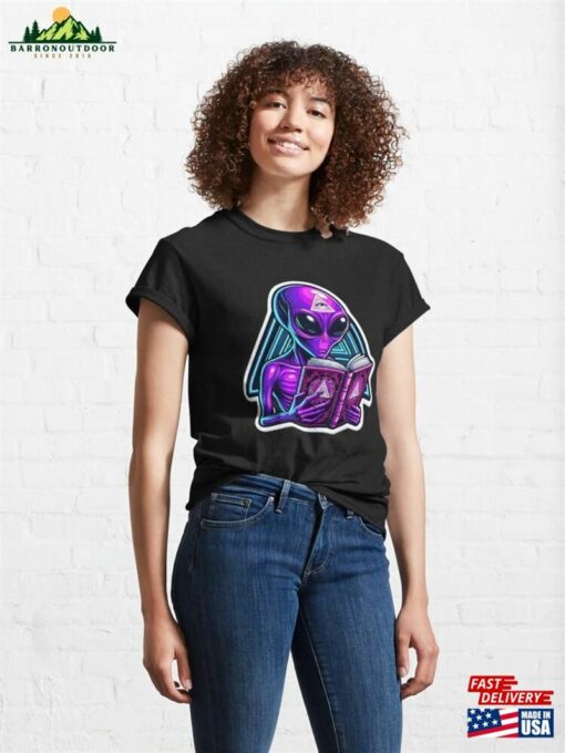 Alien Of The Secret Society Classic T-Shirt