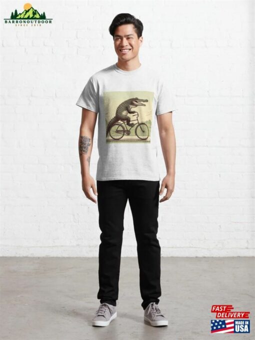 Alligator On A Bike Classic T-Shirt Sweatshirt