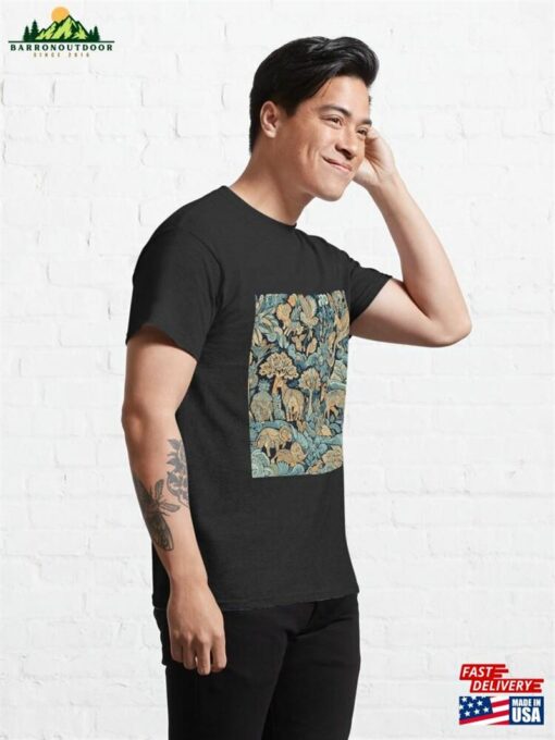 An Elegant Forest Of Majestic Creatures In Kalamkari Design Classic T-Shirt Hoodie