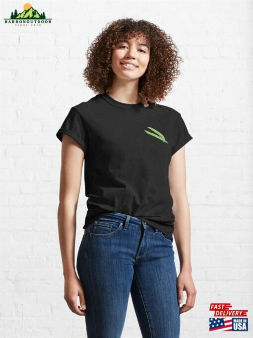 An Open Pea Classic T-Shirt Unisex