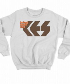 Jessica Munday Wearing Bring Back The Ces T-shirt 3 Jessica Munday Wearing Bring Back The Ces T shirt 4