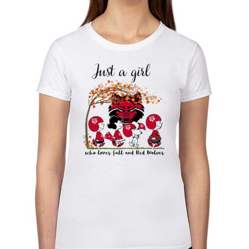 Just A Woman Who Loves Fall And Arkansas State Red Wolves Peanuts Cartoon T-shirt