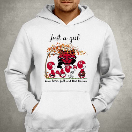 Just A Woman Who Loves Fall And Arkansas State Red Wolves Peanuts Cartoon T-shirt