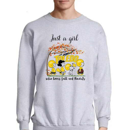 Just A Woman Who Loves Fall And Toledo Rockets Peanuts Cartoon T-shirt