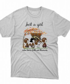 Just A Woman Who Loves Fall And Western Michigan Broncos Peanuts Cartoon T-shirt