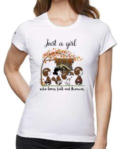 Just A Woman Who Loves Fall And Western Michigan Broncos Peanuts Cartoon T-shirt