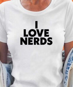 Kim Kardashian Wears I Love Nerds T-shirt Kim Kardashian Wears I Love Nerds T-shirt