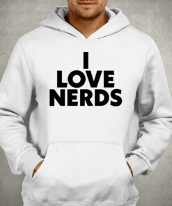 Kim Kardashian Wears I Love Nerds T shirt 3
