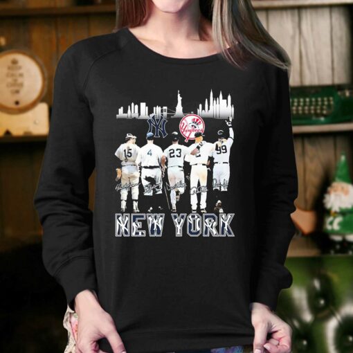 New York Yankees Skyline Players Signatures Shirt