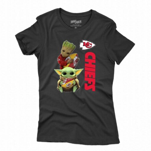 Official Baby Yoda And Baby Groot Hug Rugby Kansas City Chiefs 2023 T-shirt