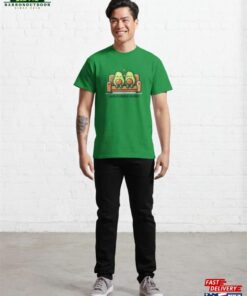 Avo Cuddle Buddy Classic T-Shirt Unisex