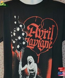 Avril Lavigne Love Sux Band Tee Men’s Size Sweatshirt T-Shirt Avril Lavigne Love Sux Band Tee Men’s Size Sweatshirt T-Shirt