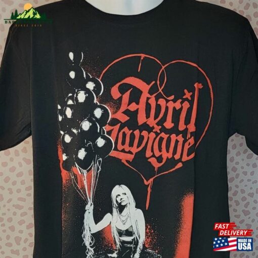 Avril Lavigne Love Sux Band Tee Men’s Size Sweatshirt T-Shirt