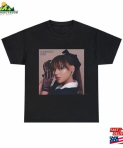 Ayliva Black Heart T-Shirt Unisex Classic