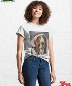 Basset Hound In A Santa Hat Classic T Shirt Unisex 1
