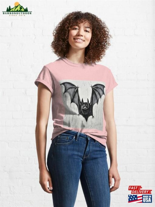 Bat Classic T-Shirt Sweatshirt Unisex