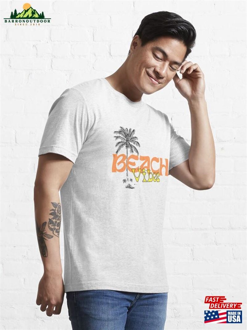 Beach Vibes Essential T-Shirt Classic Sweatshirt Beach Vibes Essential T-Shirt Classic Sweatshirt