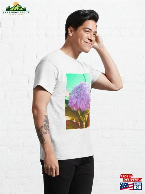 Beautiful And Colorful Photo Of A Hydrangea While On Walk Classic T-Shirt Hoodie