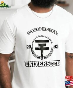 Bey Ond Th E Wor Hoodie T-Shirt Bey Ond Th E Wor Hoodie T-Shirt