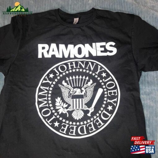 Big Ramones Shirt Classic T-Shirt