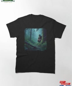 Bigfoot Hiding In The Forest Eating Watermelon Classic T-Shirt Hoodie