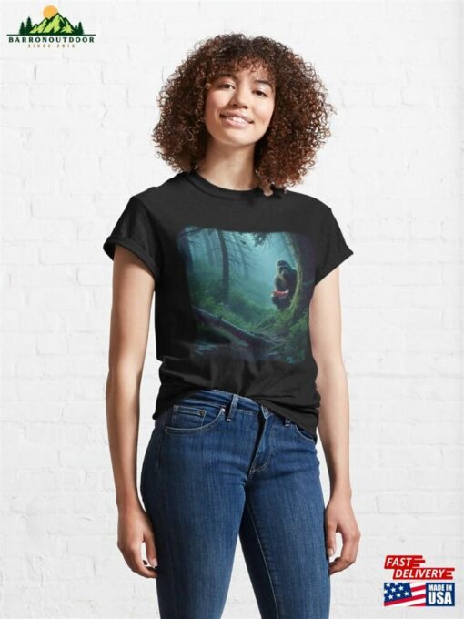 Bigfoot Hiding In The Forest Eating Watermelon Classic T-Shirt Unisex Hoodie