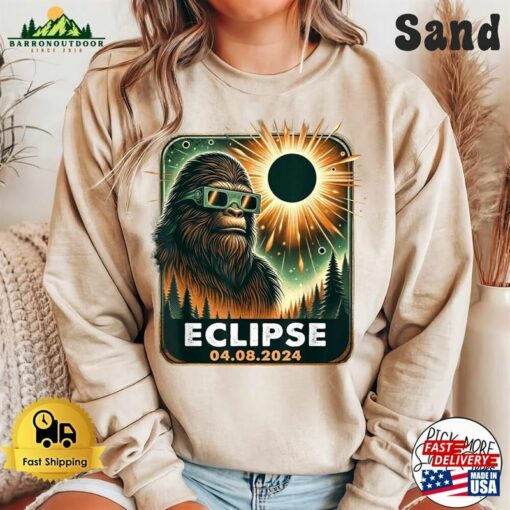 Bigfoot Total Solar Eclipse 2024 Wearing Glasses T-Shirt Tour Shirt Hoodie