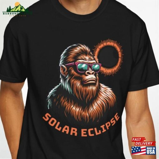 Bigfoot’america Tour’total Solar Eclipse Shirt April 8Th 2024 Vintage Sasquatch Celestial Tee T-Shirt Sweatshirt