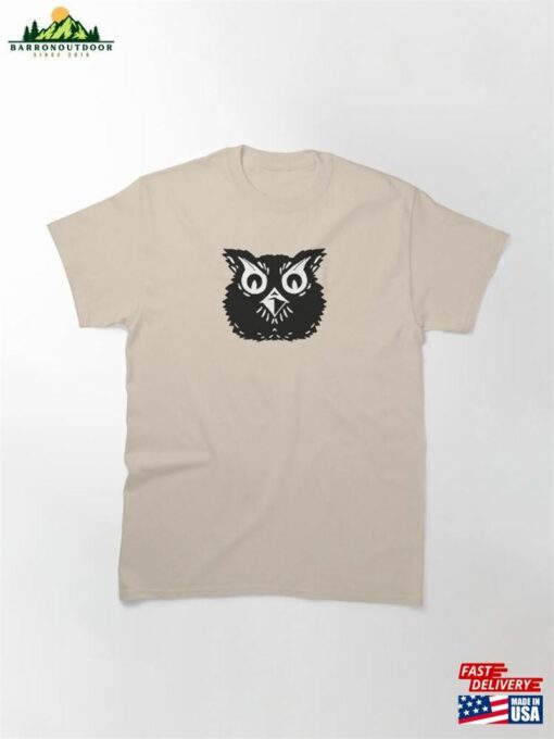 Black And White Vintage Spooky Halloween Horned Owl Classic T-Shirt Sweatshirt Unisex