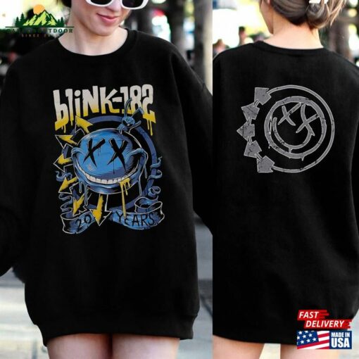 Blink 182 Arrow Smiley T-Shirt 2 Sides Blink182 The World Tour 2023 Shirt Smile Classic Hoodie