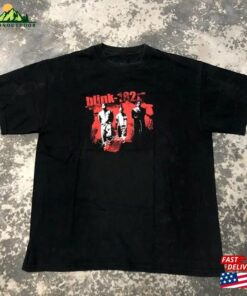 Blink 182 Line Up Punk Rock T-Shirt Band Tee Vintage Sweatshirt Classic Blink 182 Line Up Punk Rock T-Shirt Band Tee Vintage Sweatshirt Classic