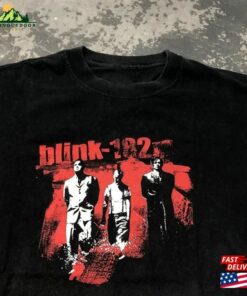 Blink 182 Line Up Punk Rock T-Shirt Band Tee Vintage Sweatshirt Classic 3 Blink 182 Line Up Punk Rock T Shirt Band Tee Vintage Sweatshirt Classic 4
