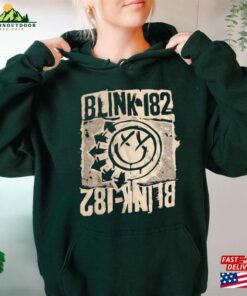 Blink 182 Shirt Band Tee Vintage Classic Unisex 2 Blink 182 Shirt Band Tee Vintage Classic Unisex 3