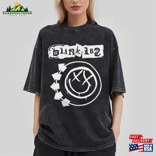 Blink 182 T-Shirt Blinks Tour 2023 Sweatshirt Vintage Lyric Album Song Music Retro Unisex Gifts