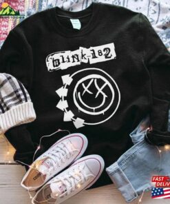 Blink 182 T-Shirt Blinks Tour 2023 Sweatshirt Vintage Lyric Album Song Music Retro Unisex Gifts