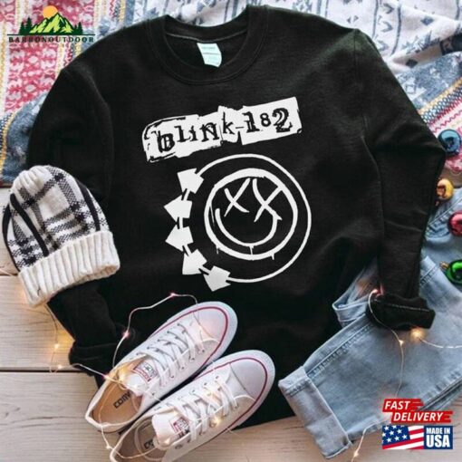 Blink 182 T-Shirt Blinks Tour 2023 Sweatshirt Vintage Lyric Album Song Music Retro Unisex Gifts