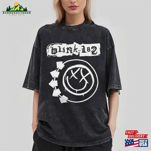 Blink 182 T-Shirt Blinks Tour 2023 Sweatshirt Vintage Lyric Album Song Music Retro Unisex Gifts Hoodie