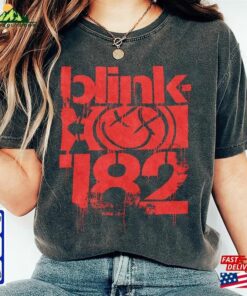 Blink 182 World Tour Vintage Style Neon Logo Rock Tee Shirt Classic Sweatshirt Blink 182 World Tour Vintage Style Neon Logo Rock Tee Shirt Classic Sweatshirt