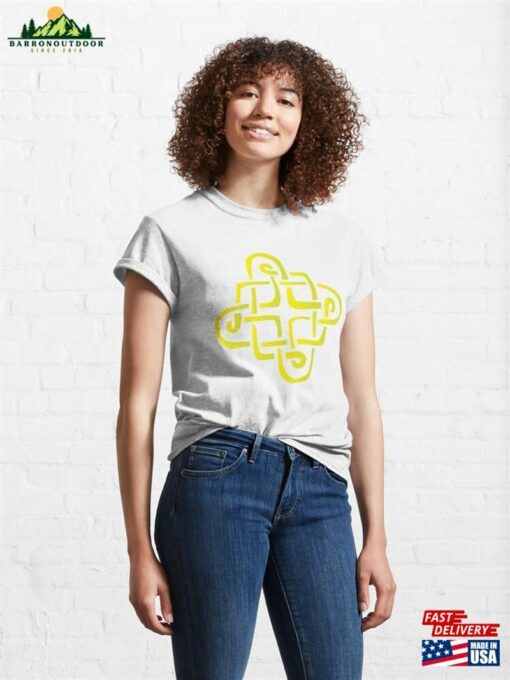 Brigid’s Knot In Yellow Classic T-Shirt Unisex